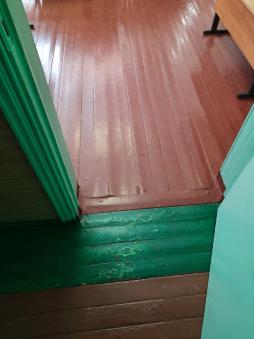 Широкие  двери, пандус